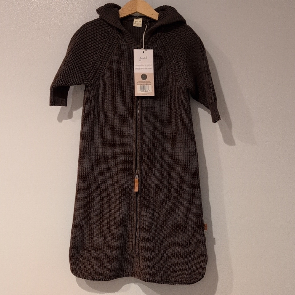 NWT Goumi Brown Knit Hooded Baby Wearable Blanket
